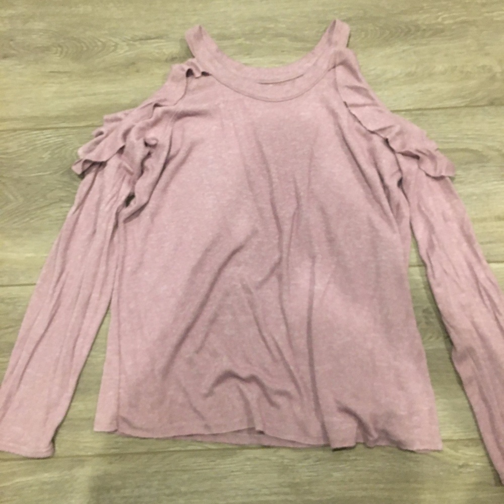 Cold Shoulder Long Sleeved Tee